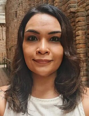 Claudia Nakamura Alencar (Psicóloga do TRT-2, indicada pela Secretaria de Saúde para o Comitê de 1º Grau). Mulher negra de raízes preta e amarela, cis, heterossexual, quarenta mais, sem deficiência, paulistana, mãe. Atuo na Seção de Psicologia.