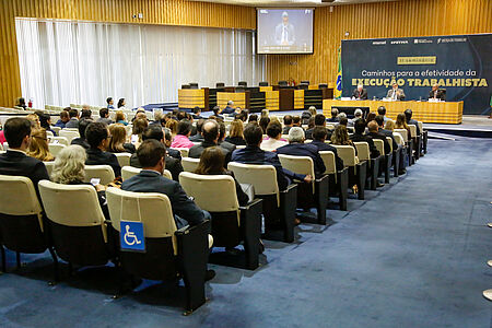 Plateia durante o seminário