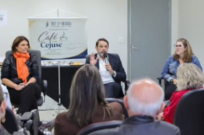 Imagem da notícia Participantes do Café com Cejusc 