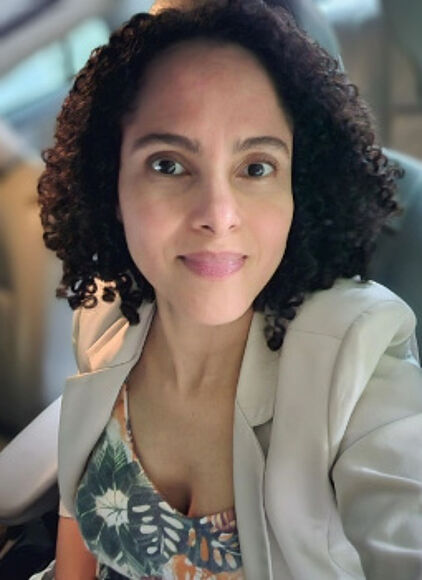 Renata de Souza Santos (Servidora com deficiência indicada pela Comissão de Acessibilidade e Inclusão e integrante dos dois Comitês) Mulher cis com deficiência, anticapacitista, parda, heterossexual, quarenta mais, capixaba. Atuo na Seção de Acessibilidade e Inclusão do TRT-2.