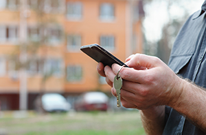 Notícia: Descumprimento de funções por uso de celular motiva justa causa