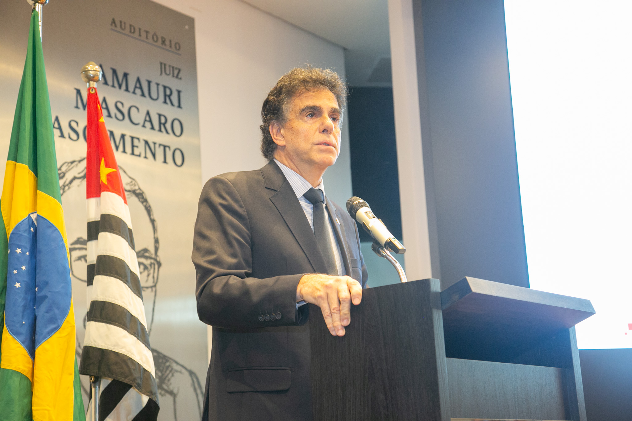 No púlpito, fala o ministro presidente do TST Luiz Philippe Vieira de Mello